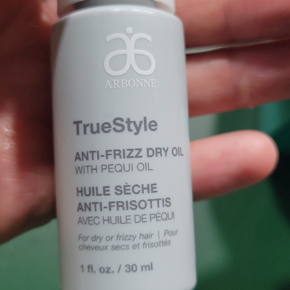 Arbonne true style anti frizz oil
